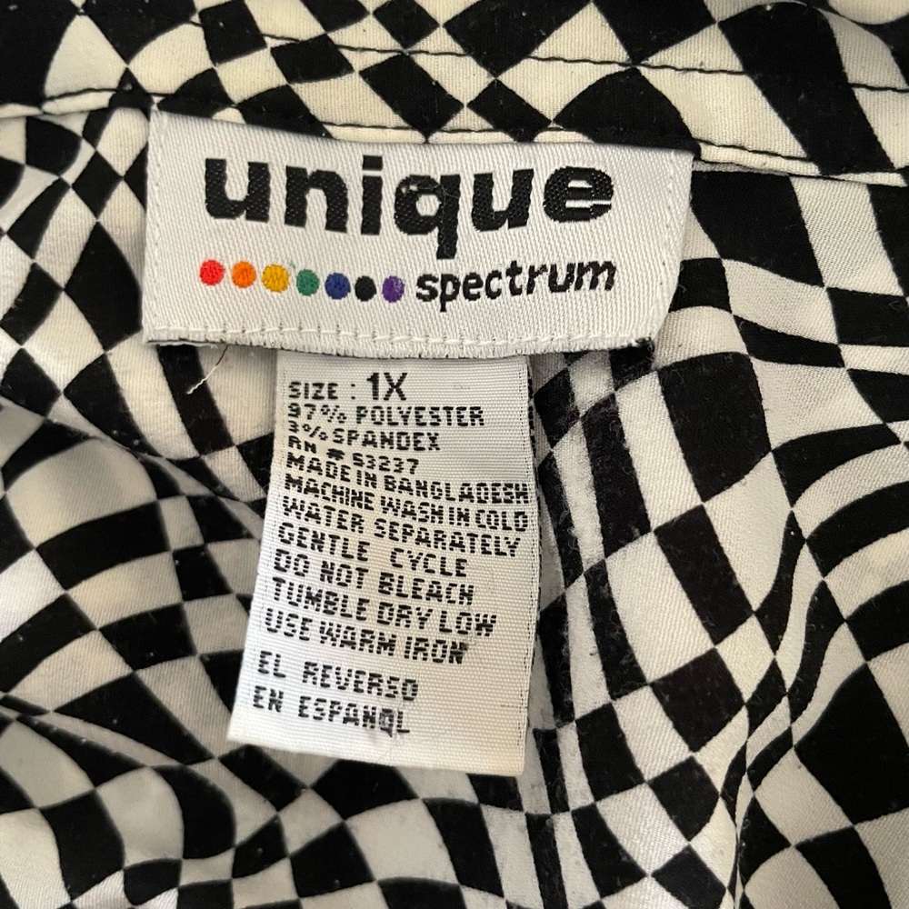 Woman’s Black and White Geometric Shirt - Picture 5 of 5